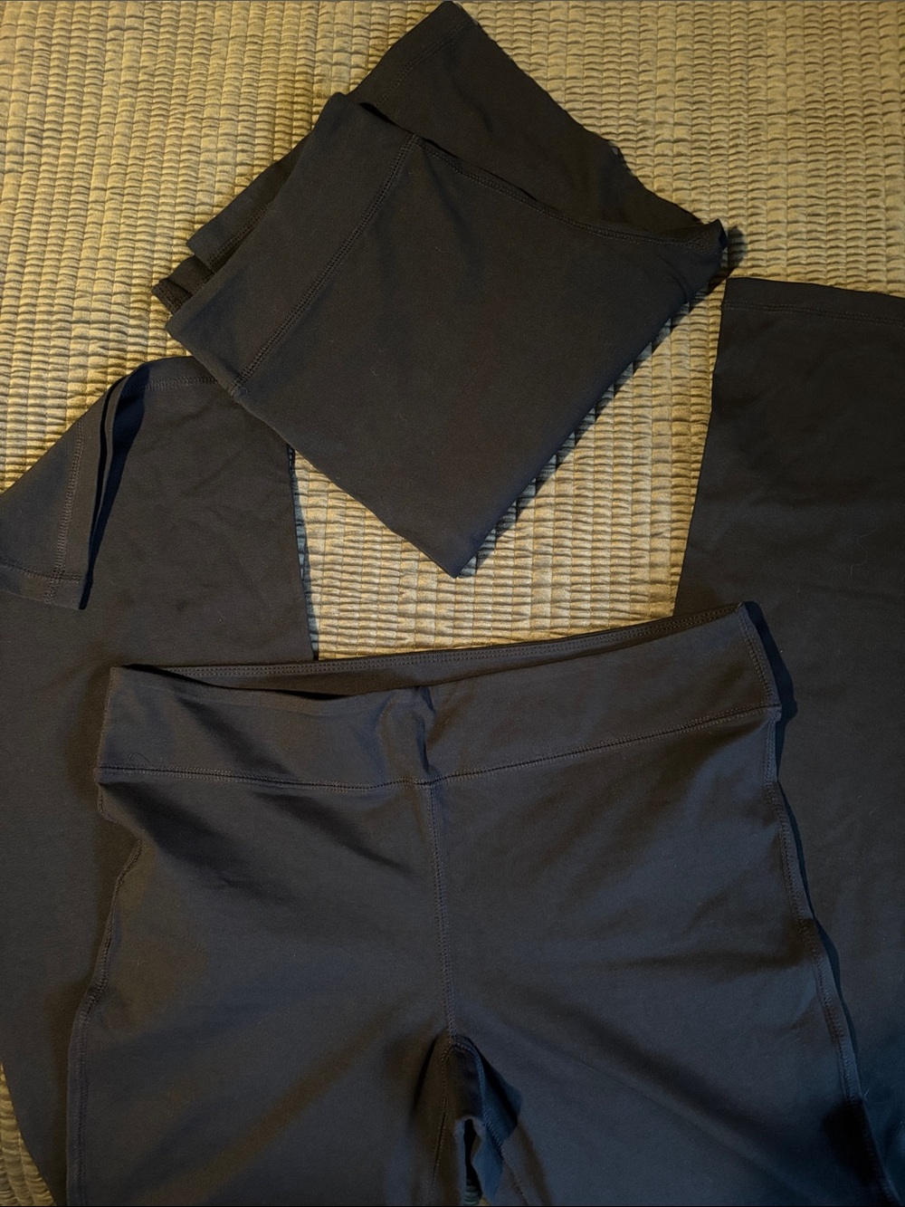 Ann Taylor- LOFT Women’s Black Leggings